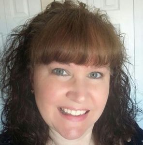 Meet your Posher, Lorie